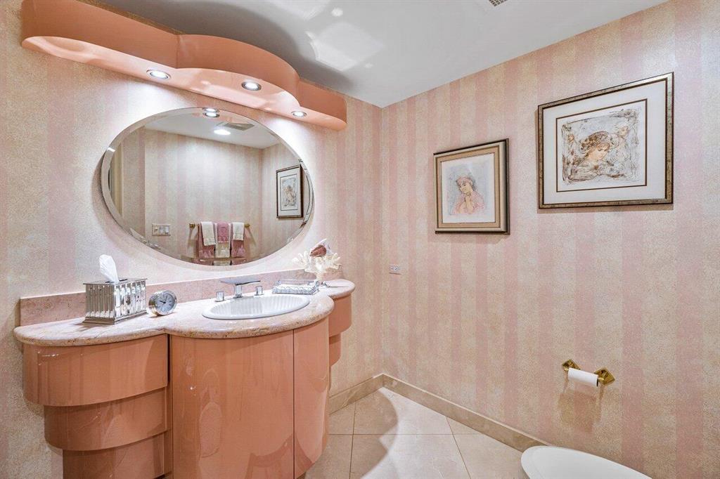 PRESIDENTIAL PLACE CONDO - Residential