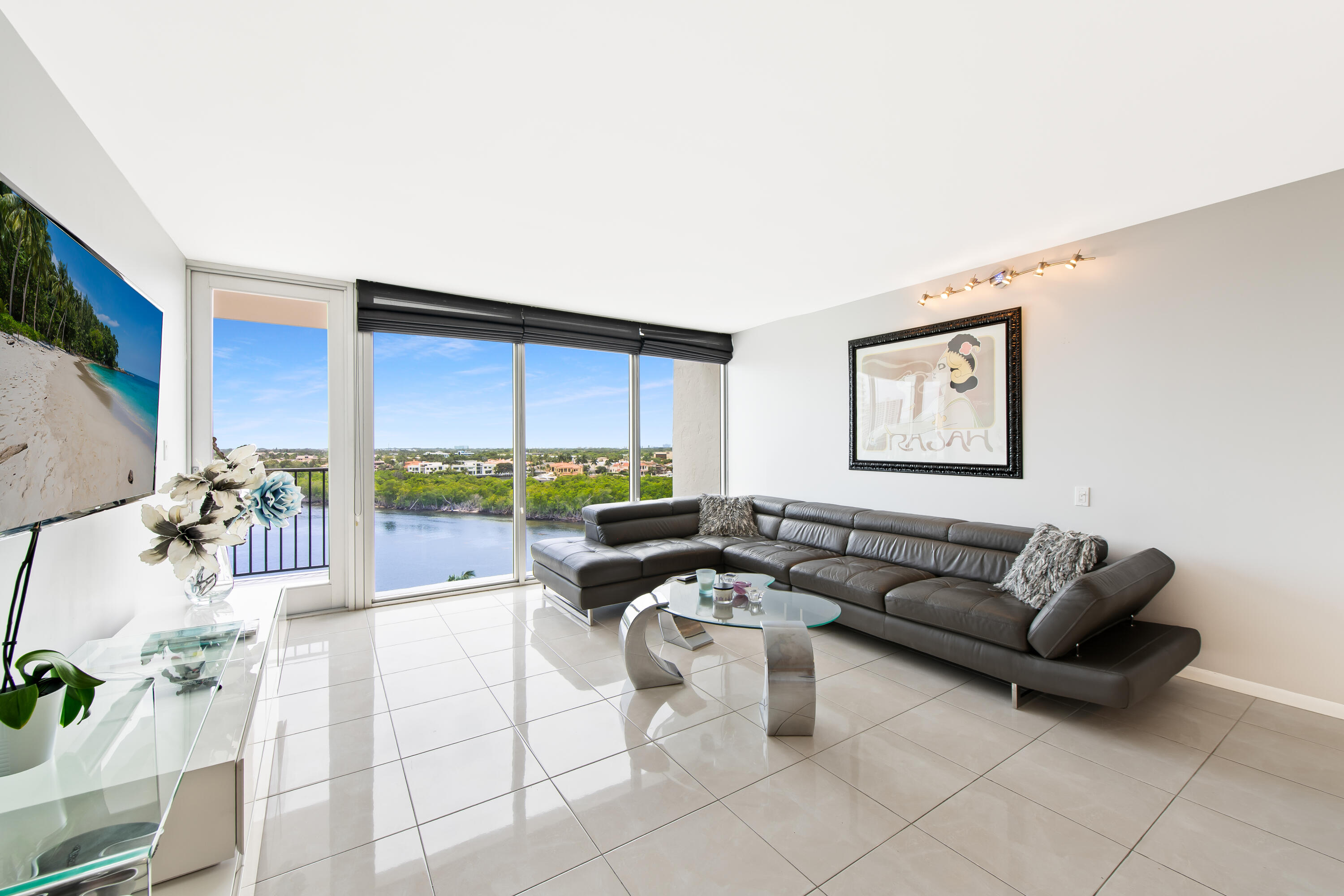 ABERDEEN ARMS CONDO - Residential