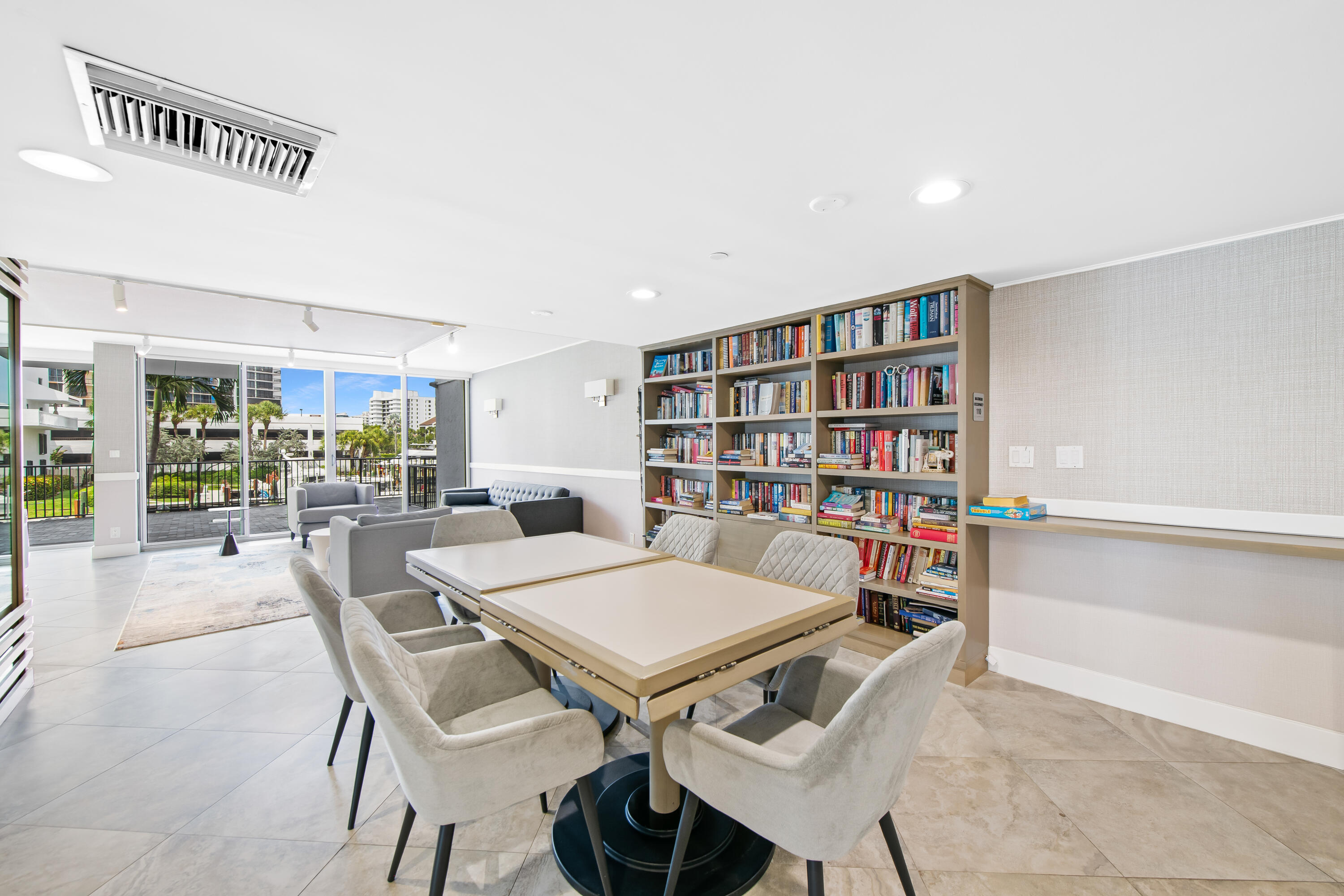 ABERDEEN ARMS CONDO - Residential