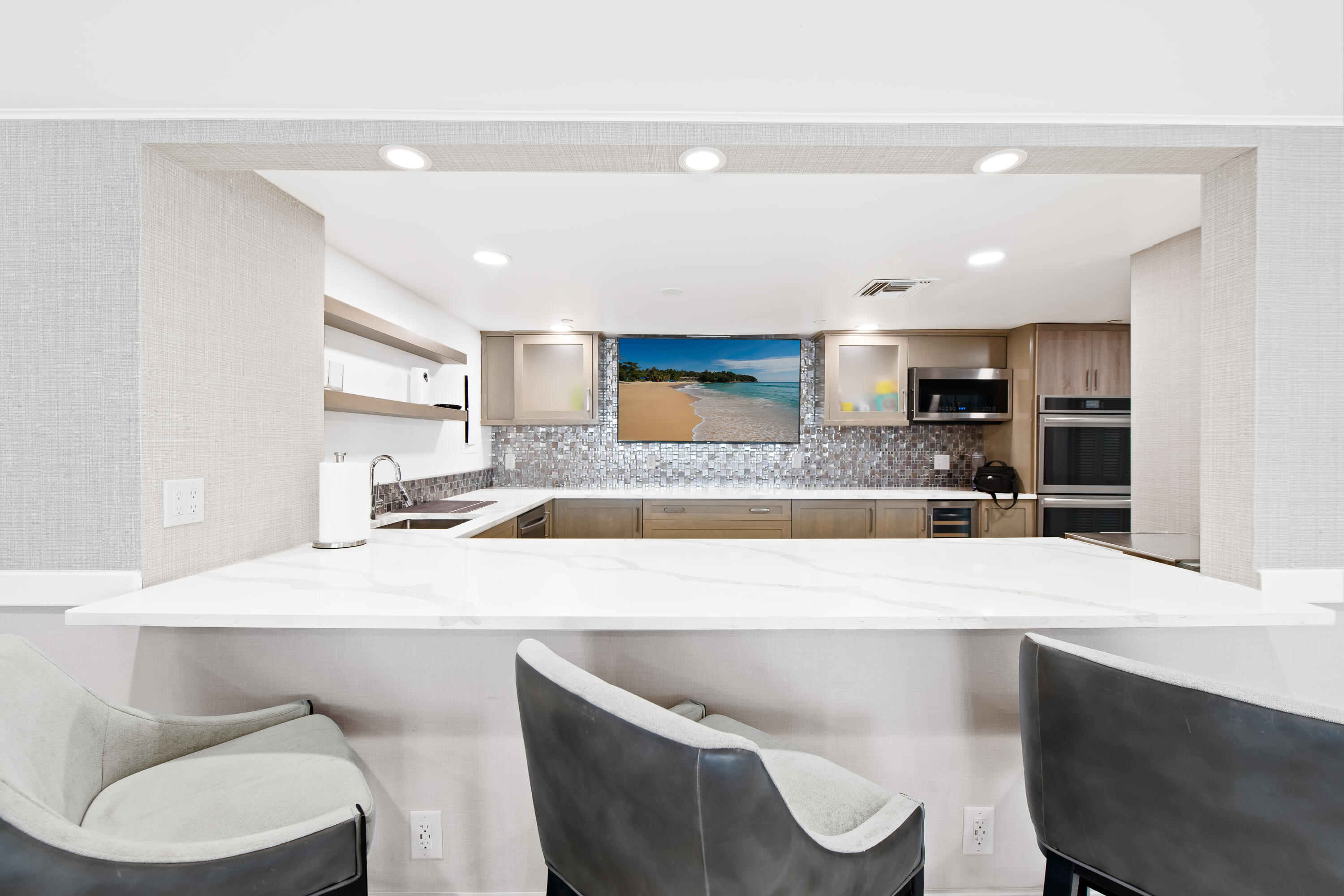 ABERDEEN ARMS CONDO - Residential