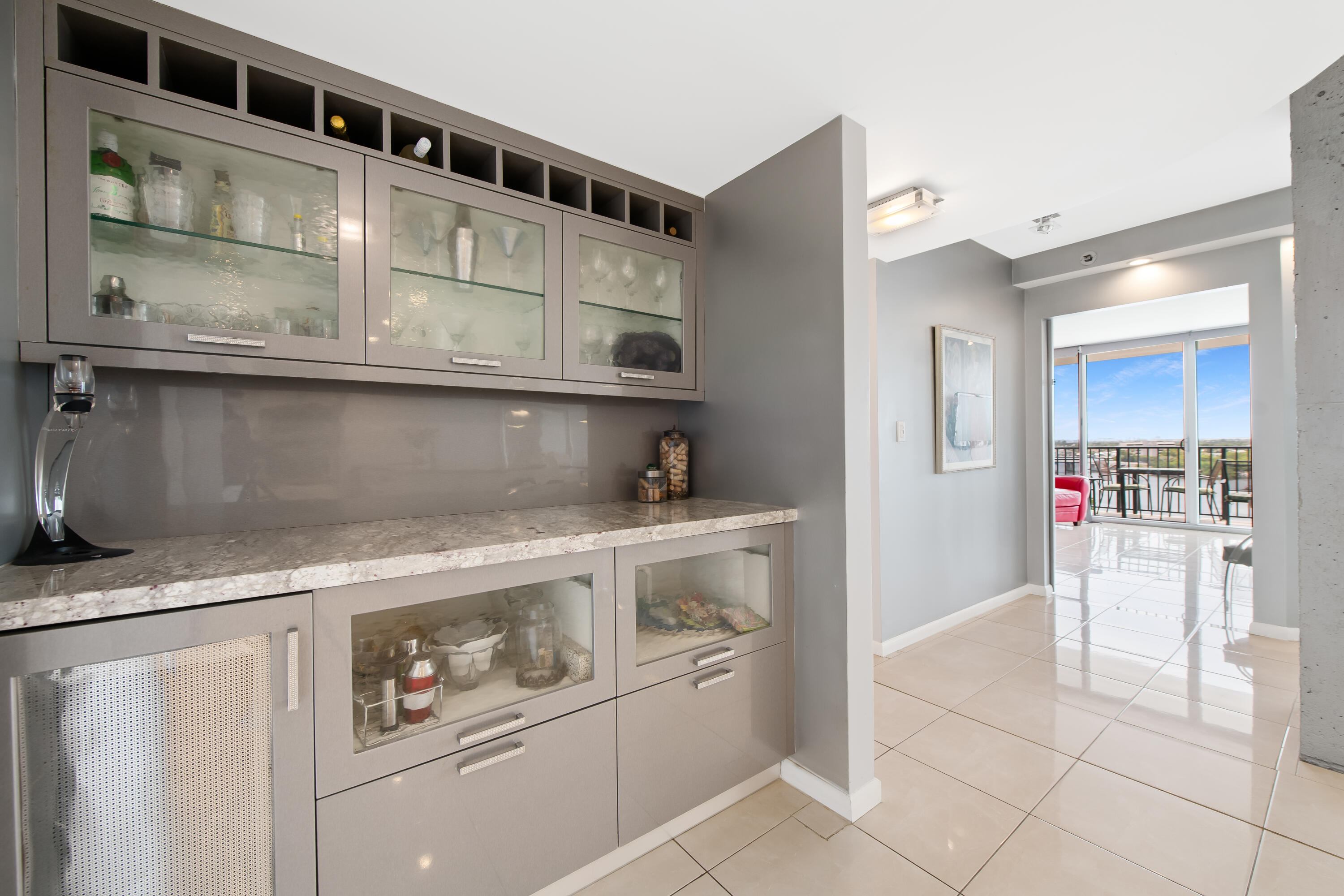 ABERDEEN ARMS CONDO - Residential