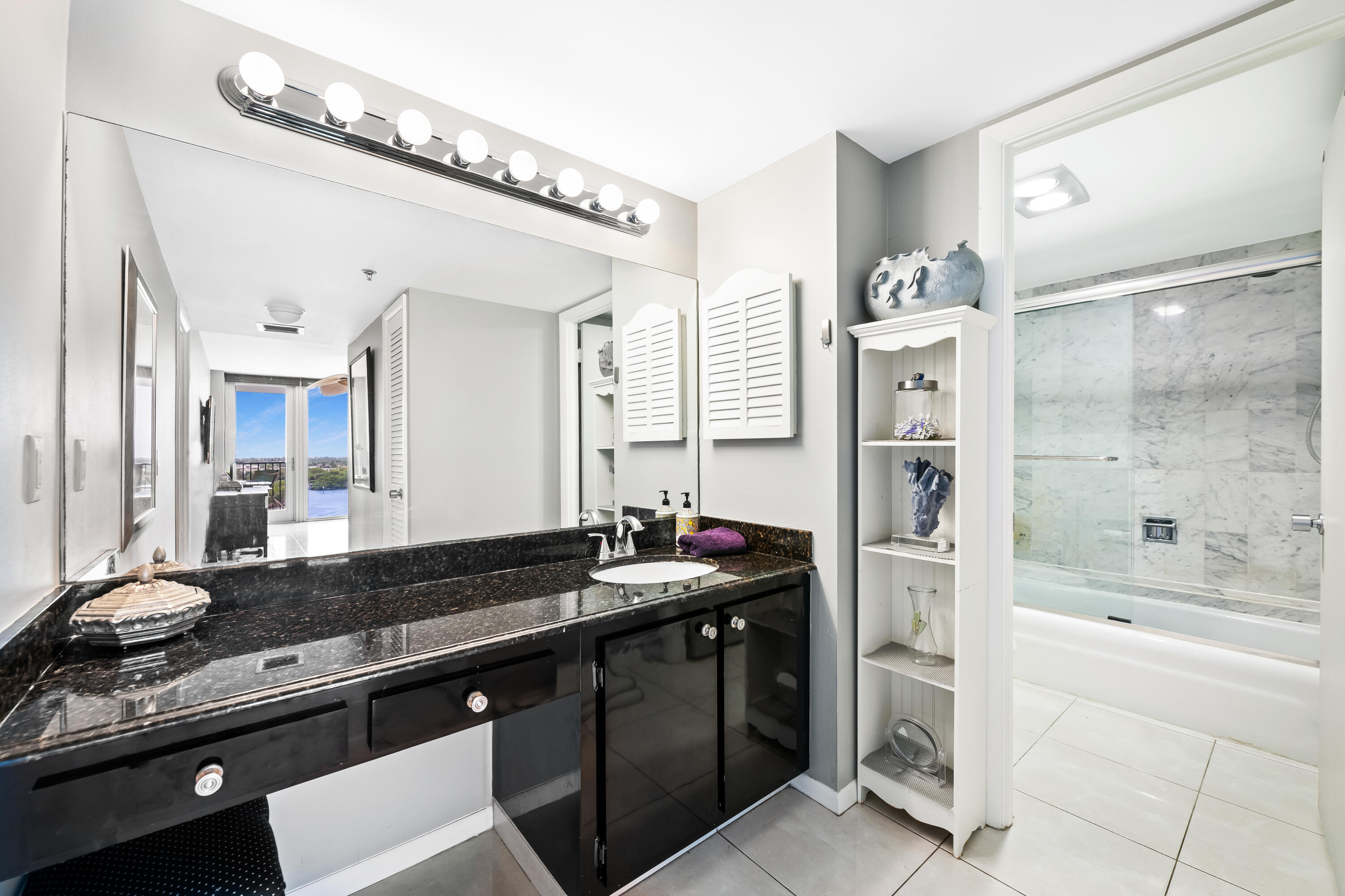 ABERDEEN ARMS CONDO - Residential
