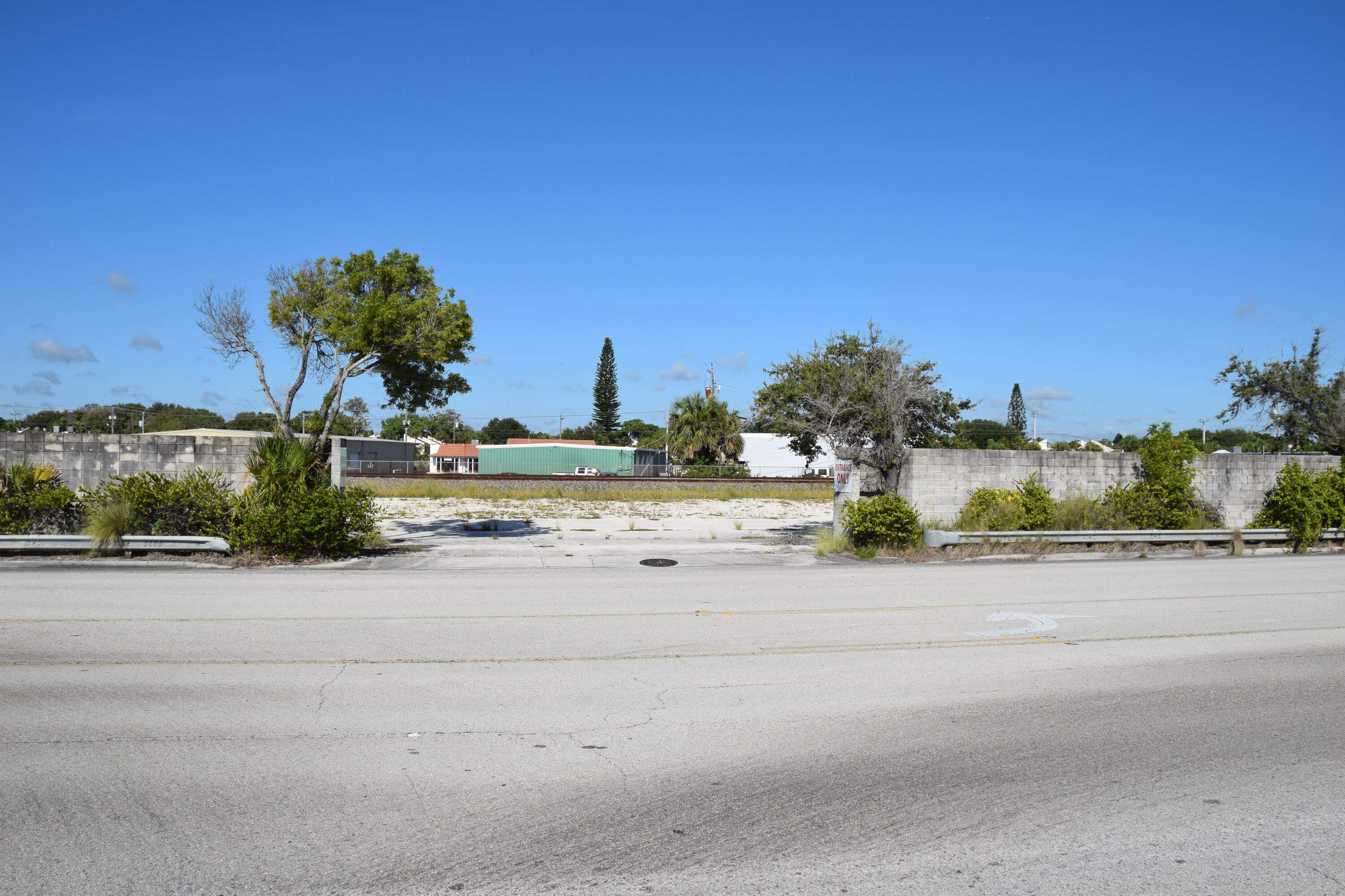 1666 N Old Dixie Highway