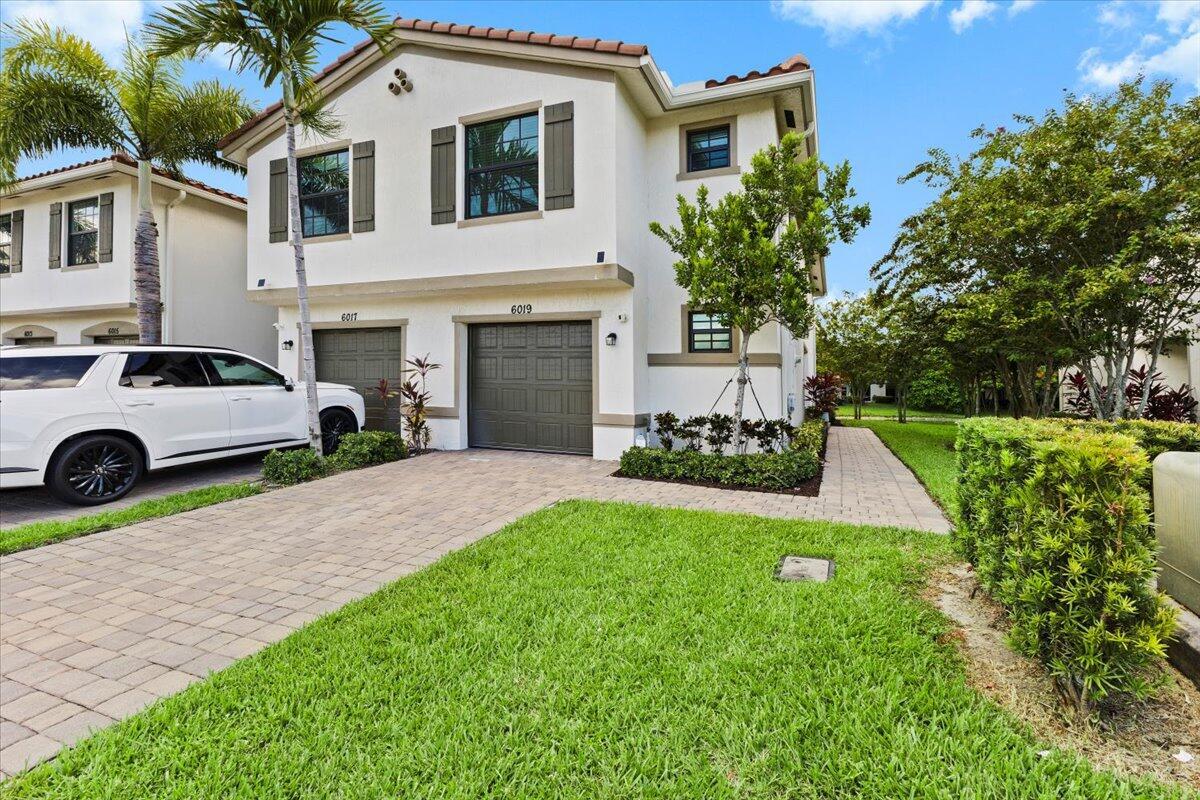 6019 Woods Edge Circle