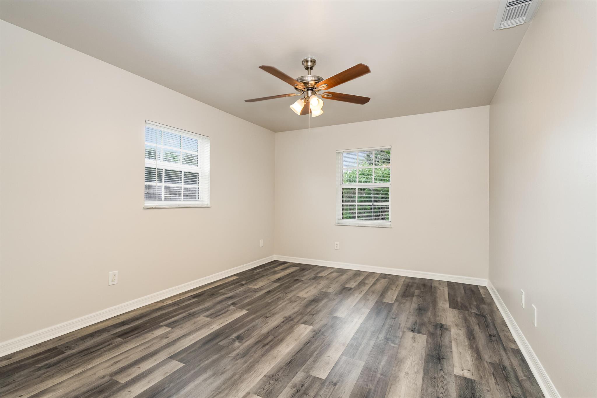 PORT ST LUCIE SECTION 8 - Residential