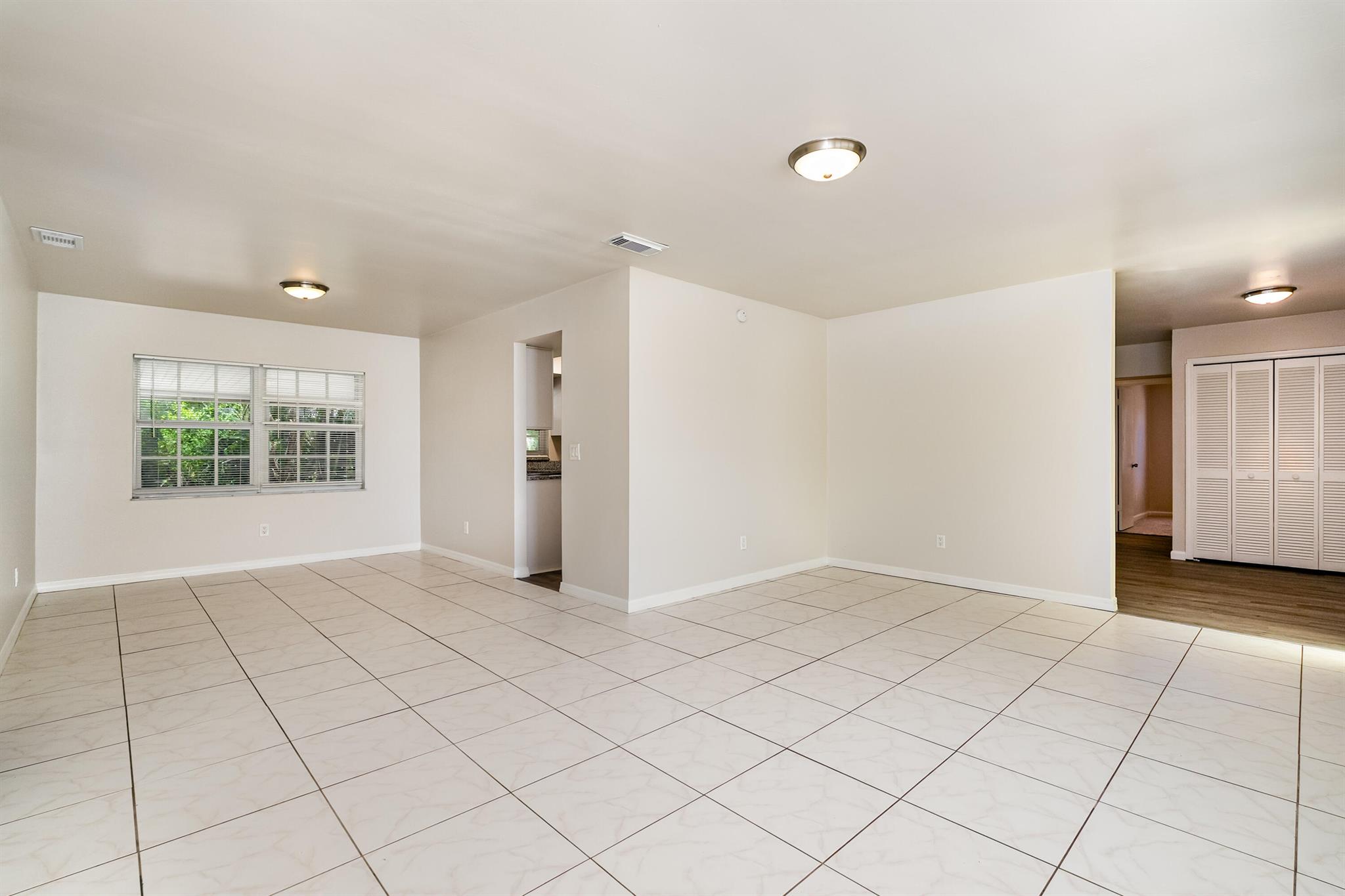 PORT ST LUCIE SECTION 8 - Residential