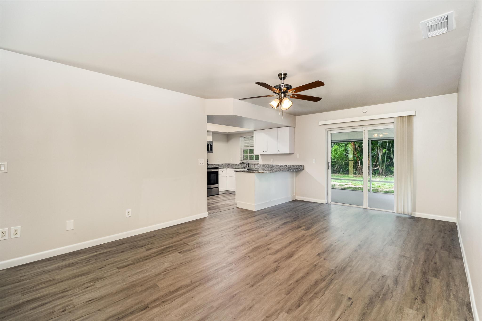 PORT ST LUCIE SECTION 8 - Residential