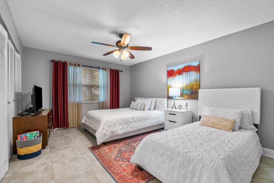 HIGH POINT OF DELRAY SEC 7 CONDO - Residential