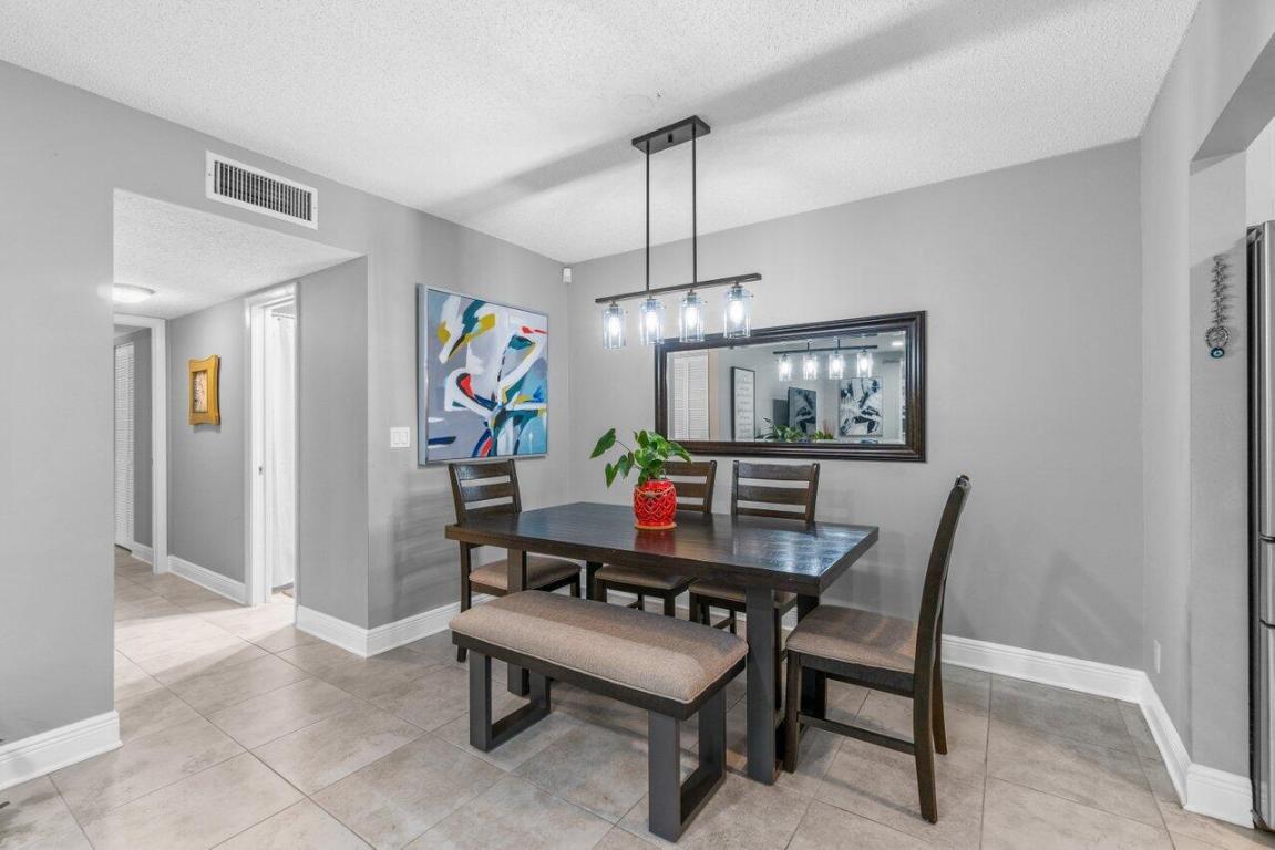 HIGH POINT OF DELRAY SEC 7 CONDO - Residential