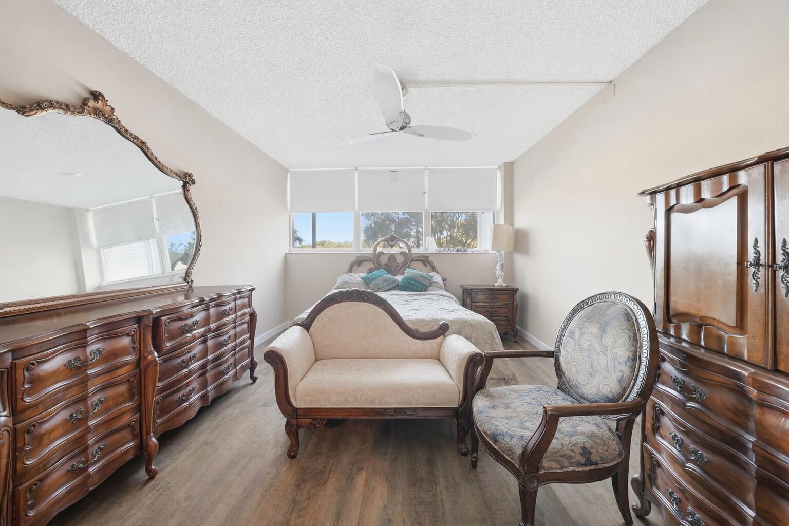 ANDOR PLAZA CONDO - Residential