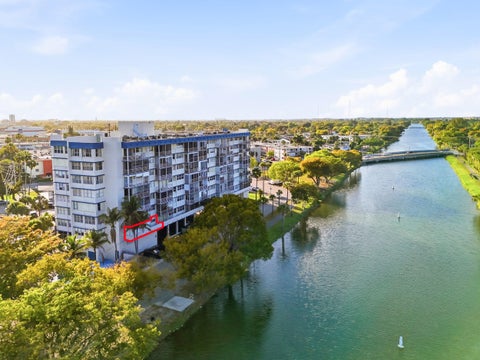 Property photo of 16850 S Glades Drive 2g, North Miami Beach, FL 33162