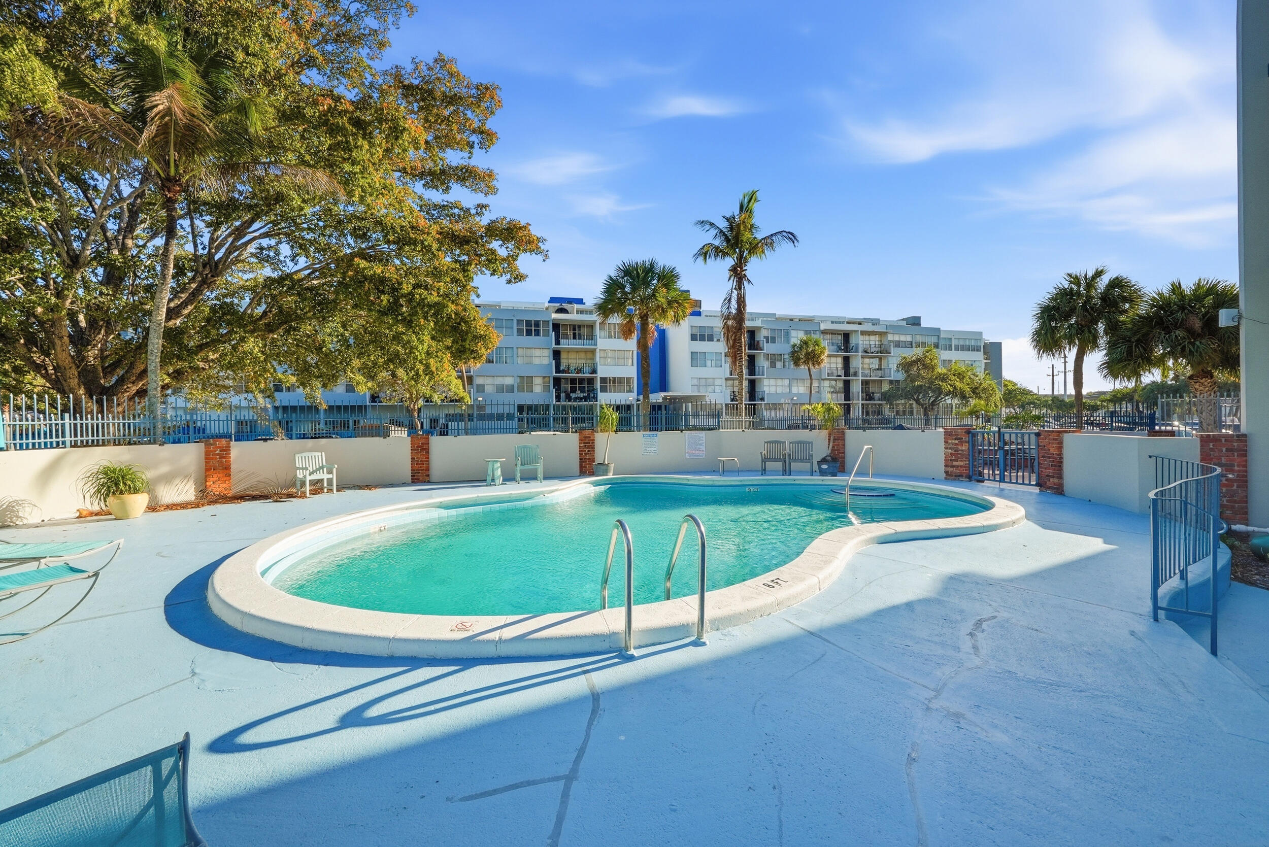 ANDOR PLAZA CONDO - Residential