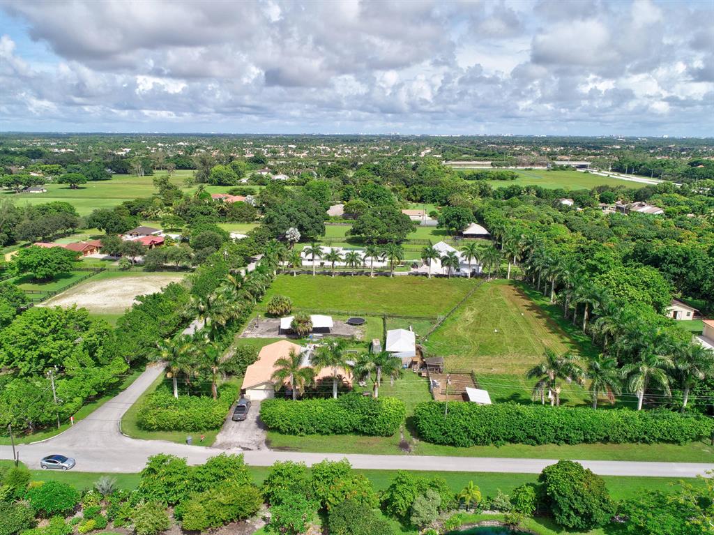 Horseshoe Acres - Land