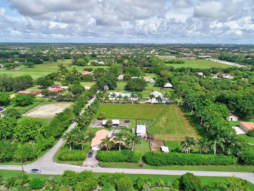 Horseshoe Acres - Land