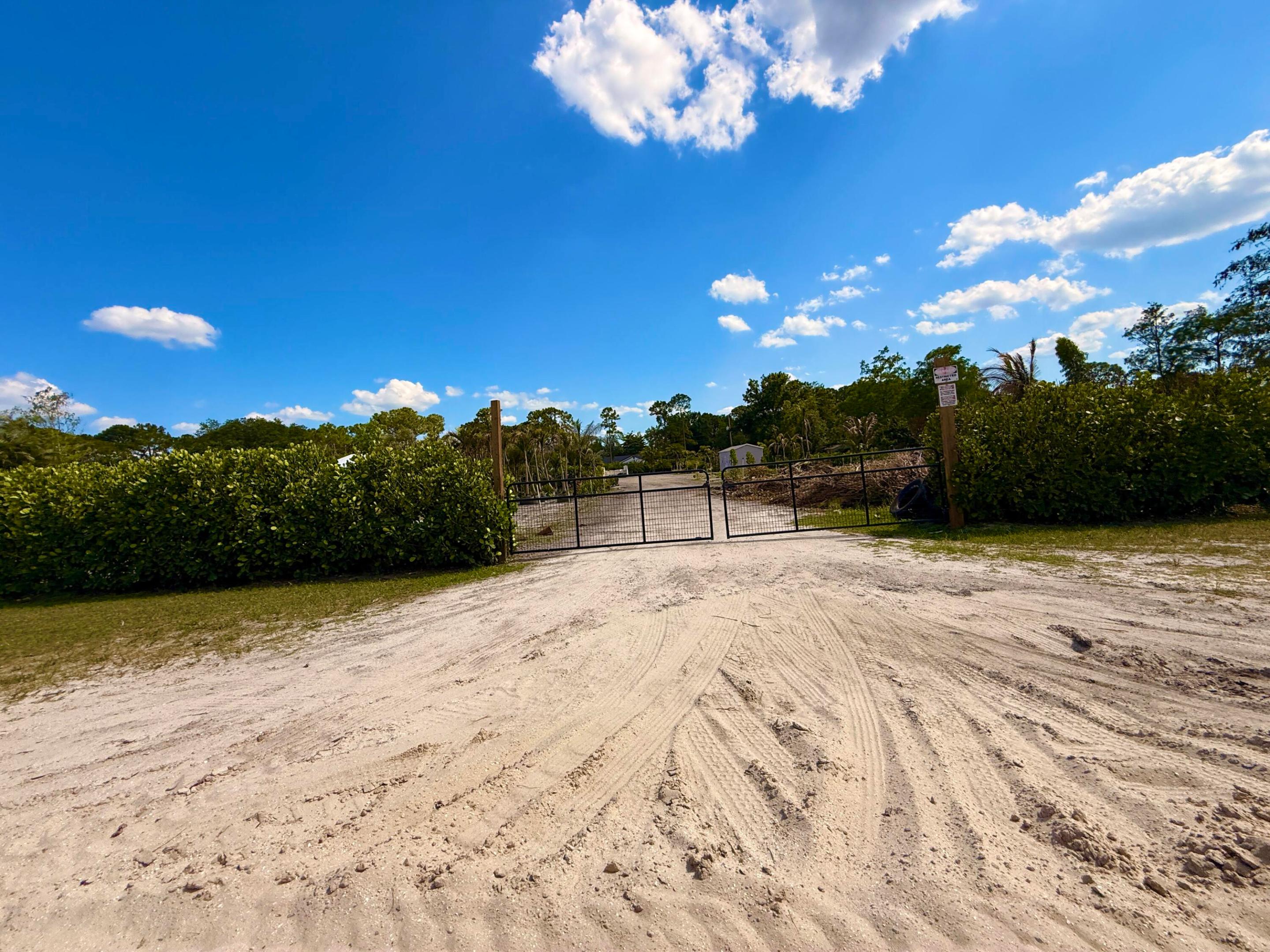 Loxahatchee - Land