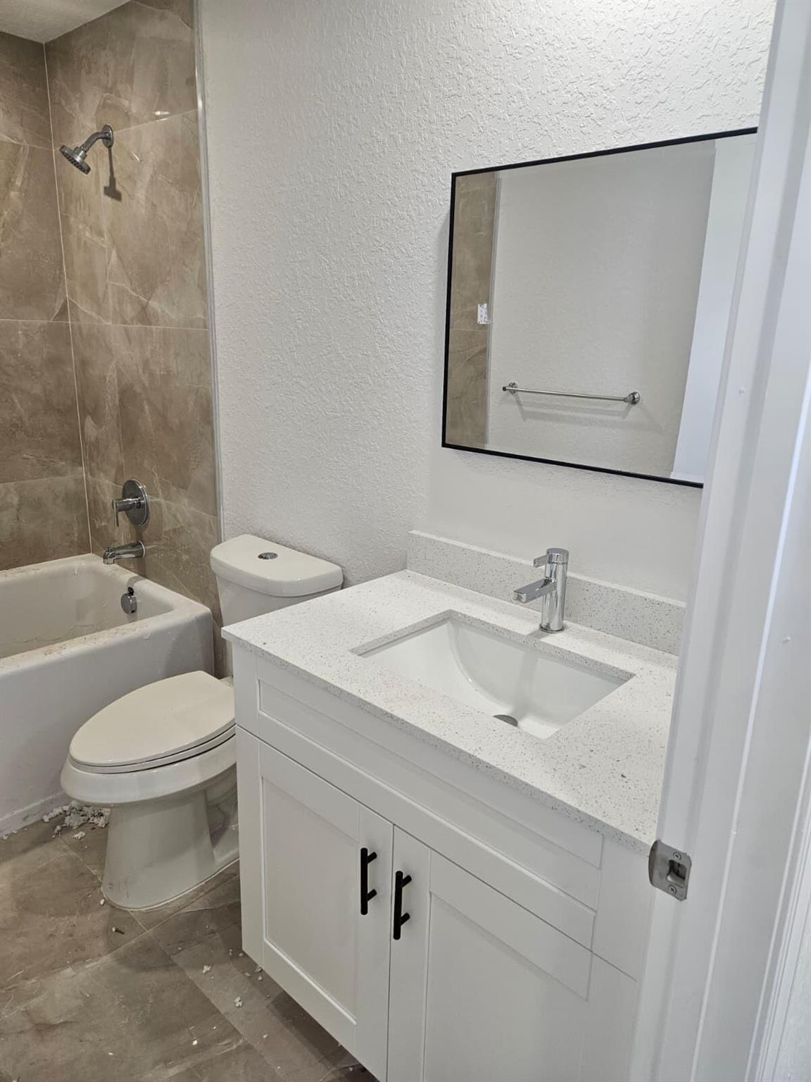 DELRAY GARDEN ESTATES 1 - Residential Lease
