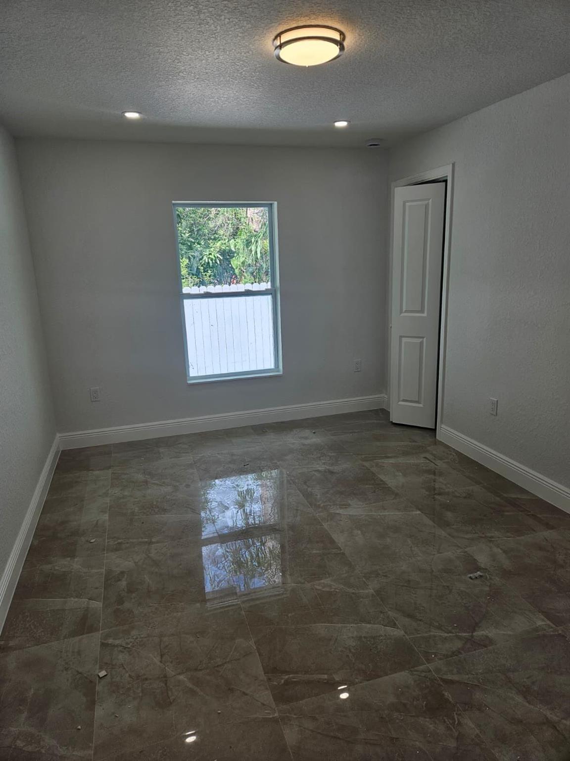 DELRAY GARDEN ESTATES 1 - Residential Lease
