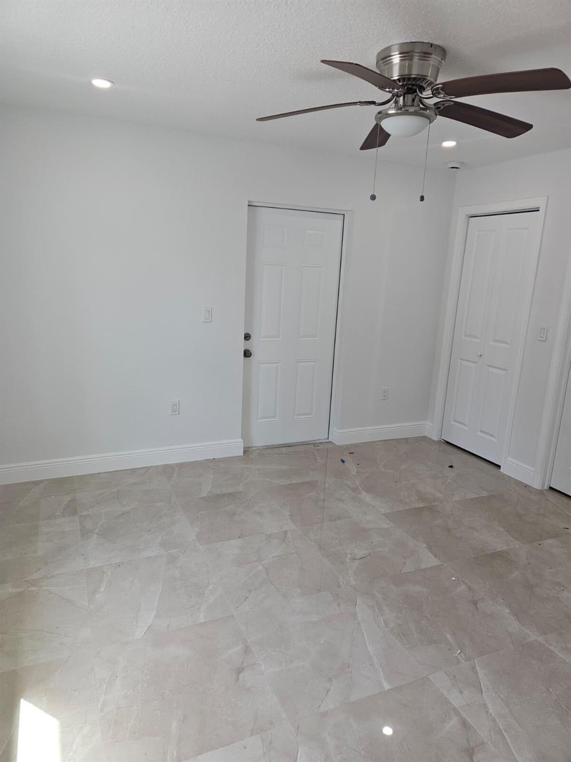 DELRAY GARDEN ESTATES 1 - Residential Lease