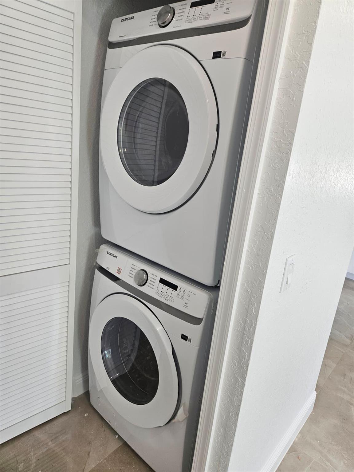 DELRAY GARDEN ESTATES 1 - Residential Lease