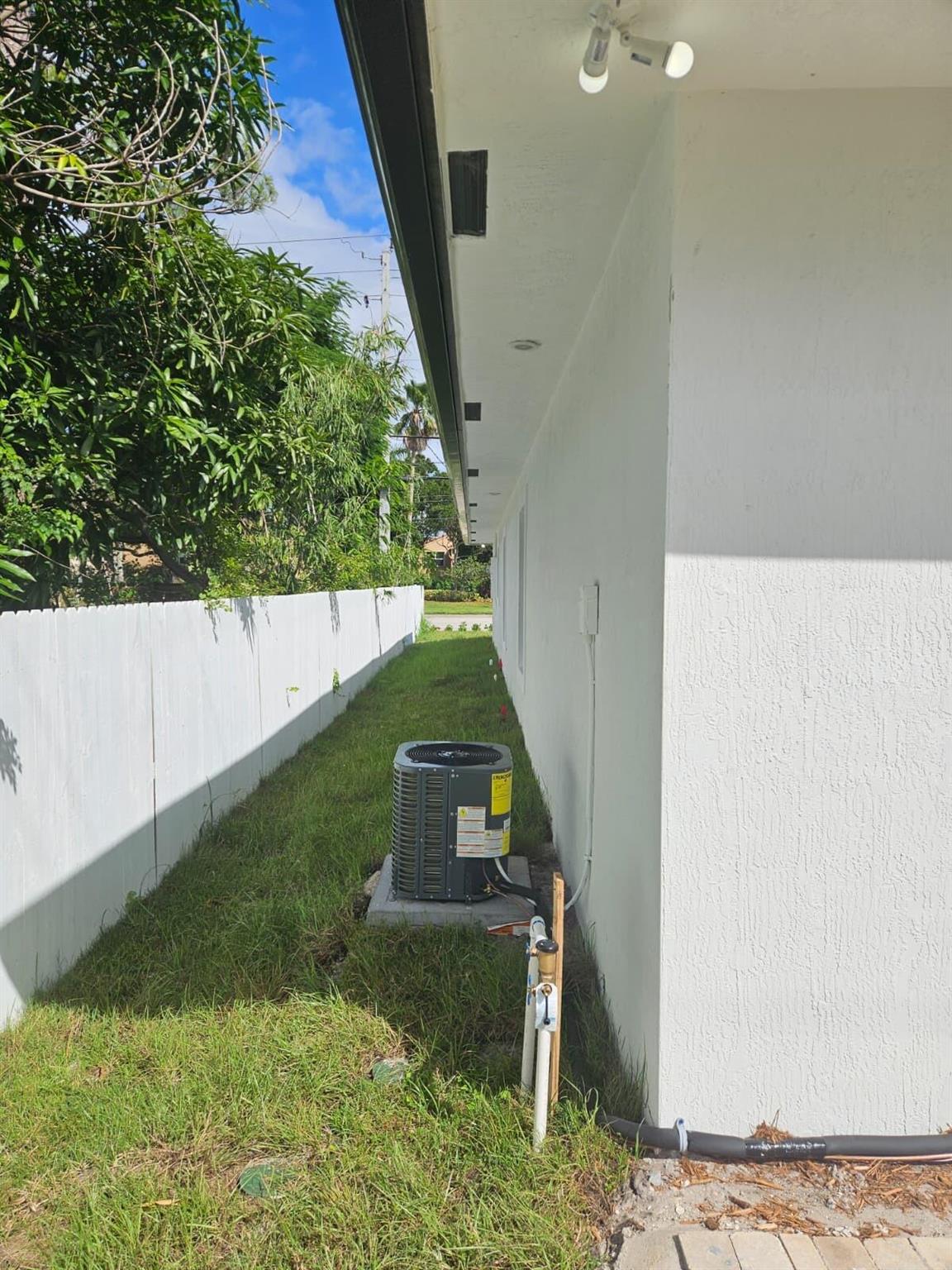 DELRAY GARDEN ESTATES 1 - Residential Lease