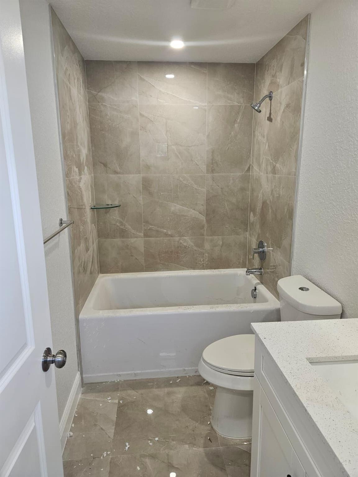 DELRAY GARDEN ESTATES 1 - Residential Lease