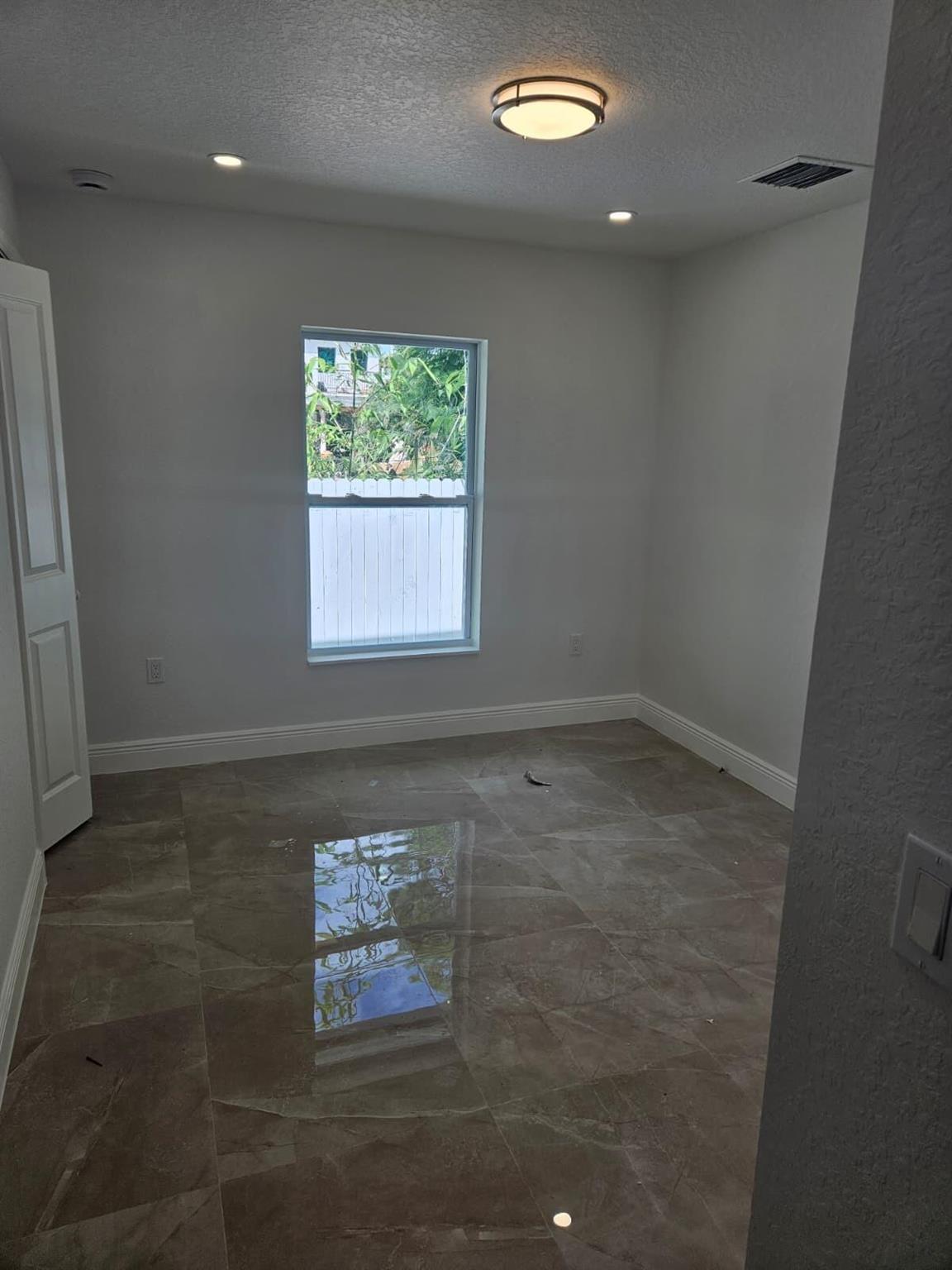 DELRAY GARDEN ESTATES 1 - Residential Lease
