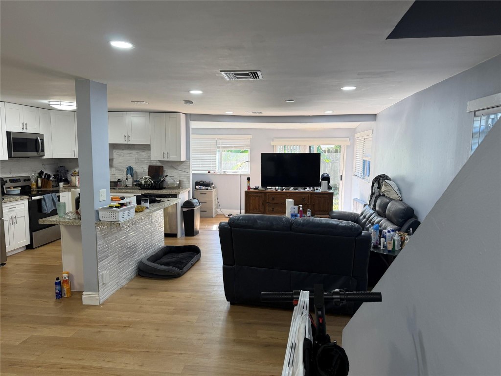 NORTH LAUDERDALE VILLAGE - Residential