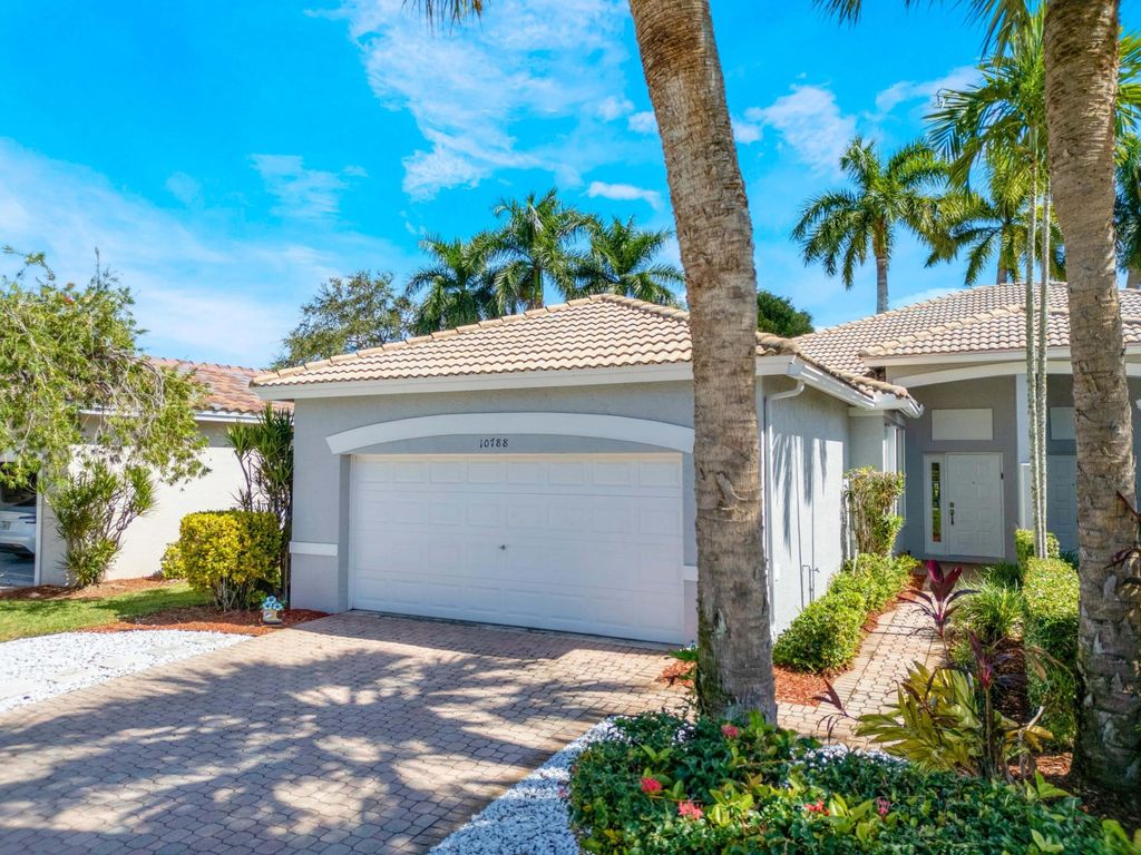 Photo of 10788 Royal Caribbean Circle, Boynton Beach, FL 33437 (MLS # R11136294)