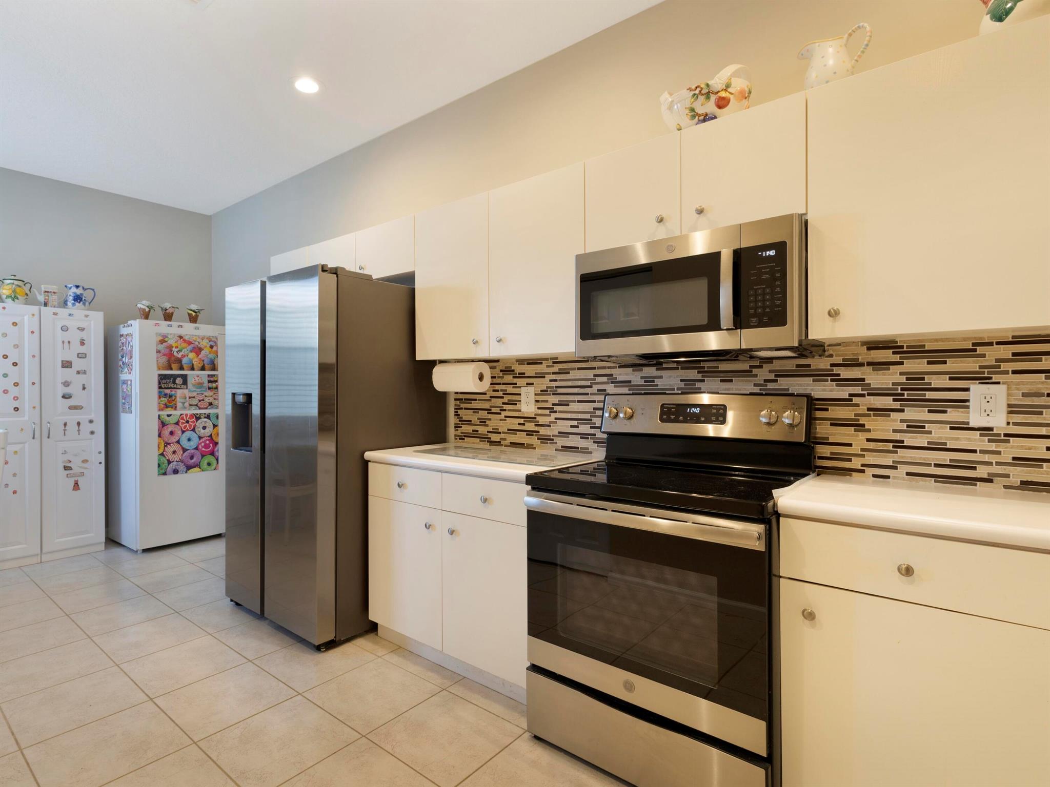 MAJESTIC ISLES 3 - Residential