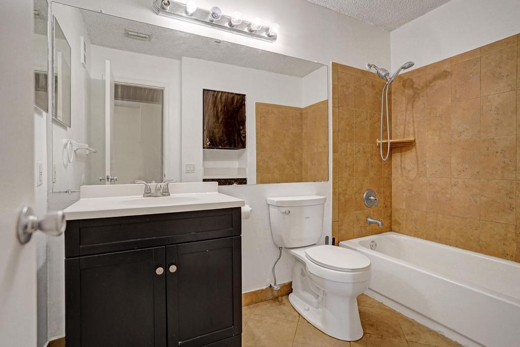 BOYNTON LANDINGS - Residential Lease