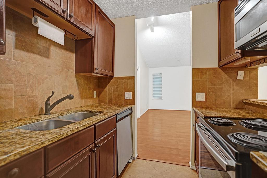 BOYNTON LANDINGS - Residential Lease