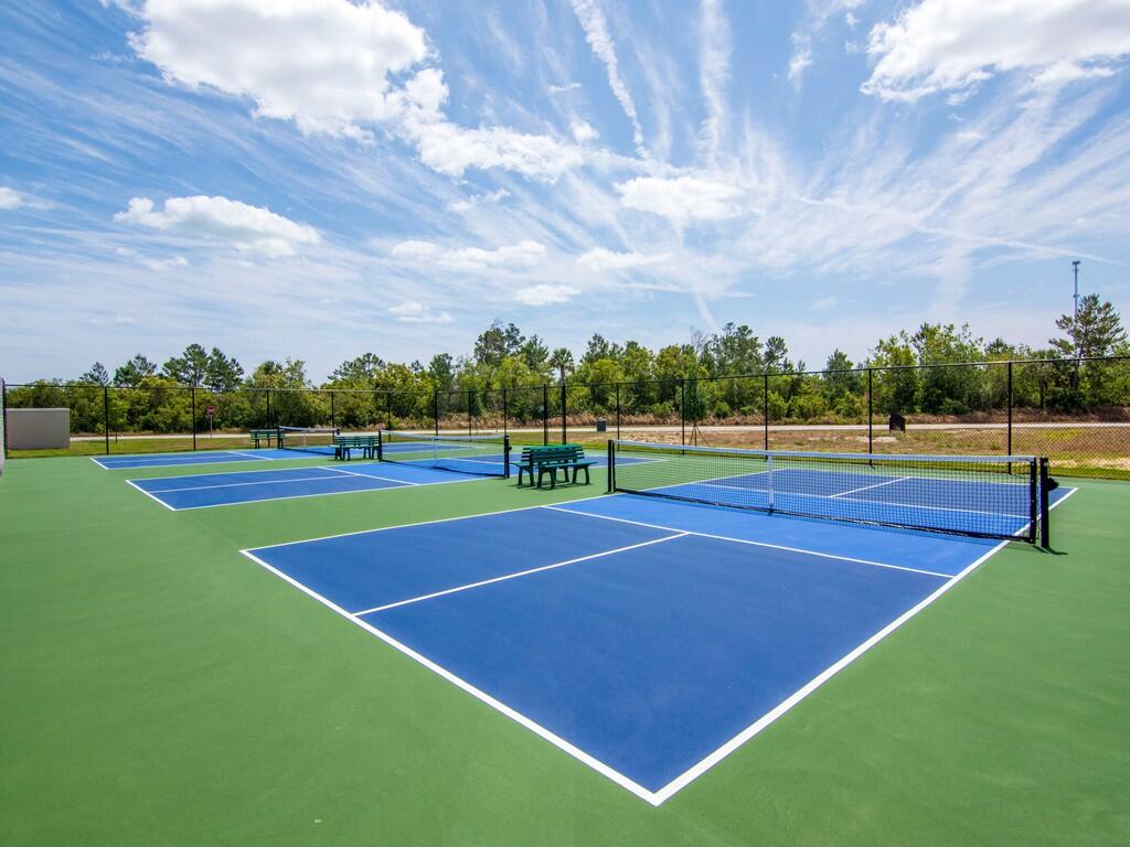 LOST TREE PRESERVE - Residential Lease