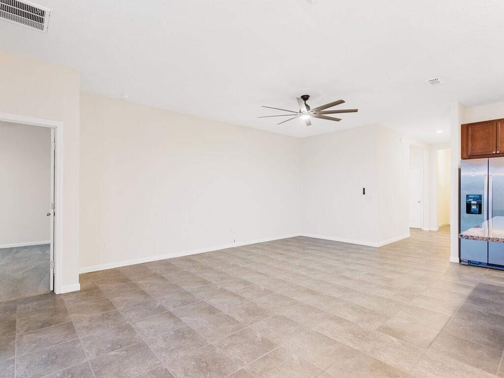 LOST TREE PRESERVE - Residential Lease