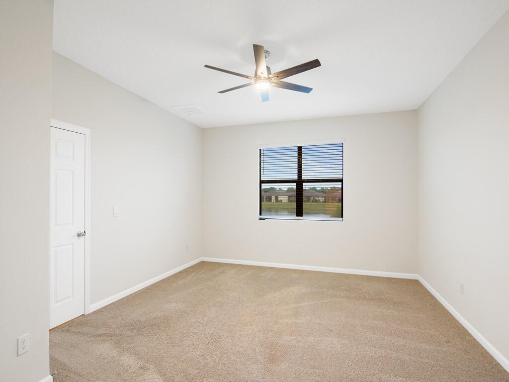 LOST TREE PRESERVE - Residential Lease