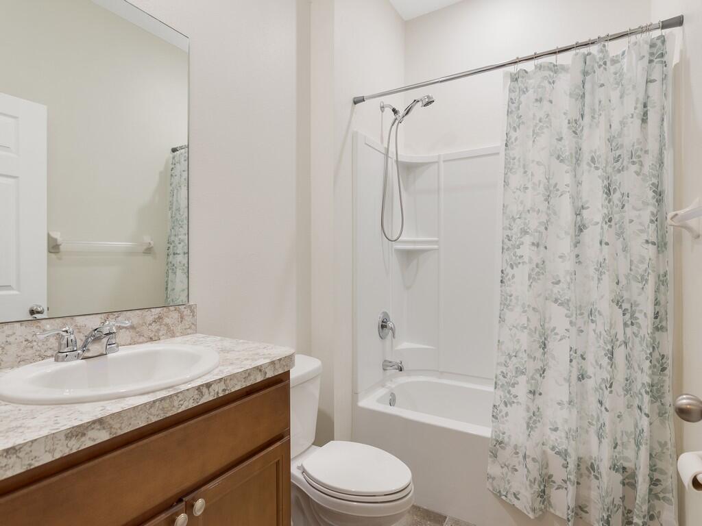 LOST TREE PRESERVE - Residential Lease