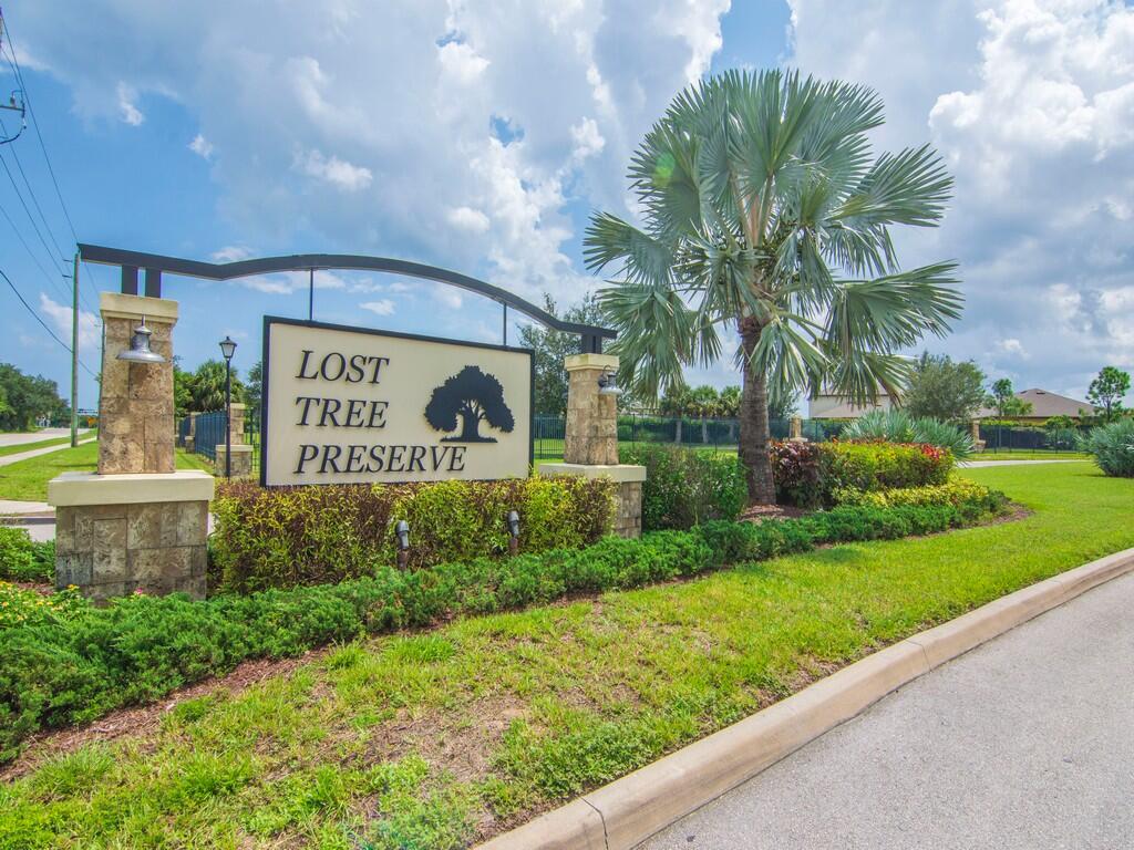 LOST TREE PRESERVE - Residential Lease