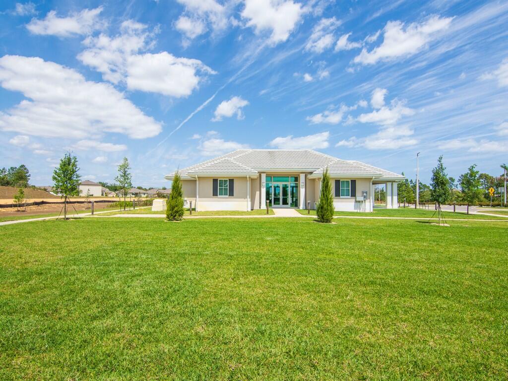 LOST TREE PRESERVE - Residential Lease