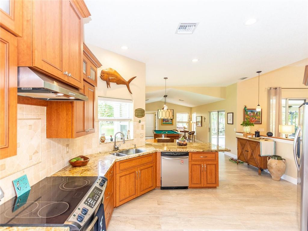 SUNSET SPRINGS - Residential