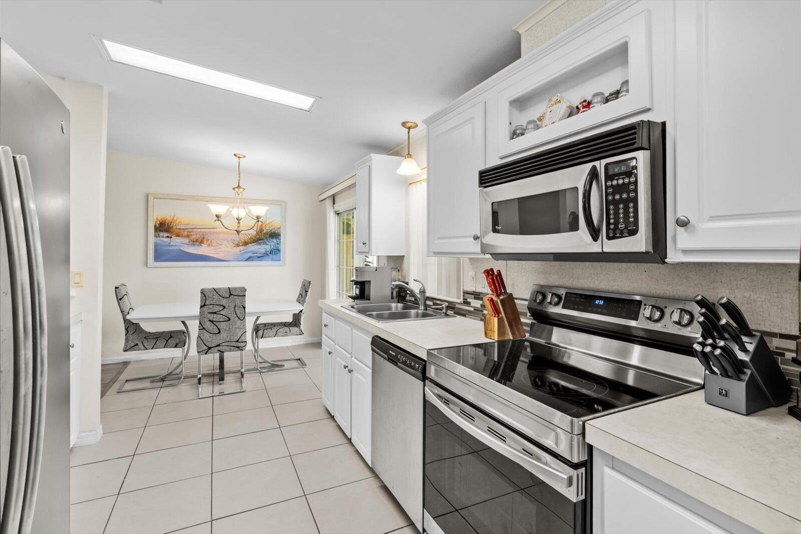 FAIRWAYS AT SAVANNA CLUB REPLAT NO 1 - Residential