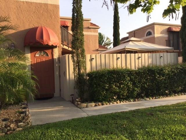 El LAGO - Residential