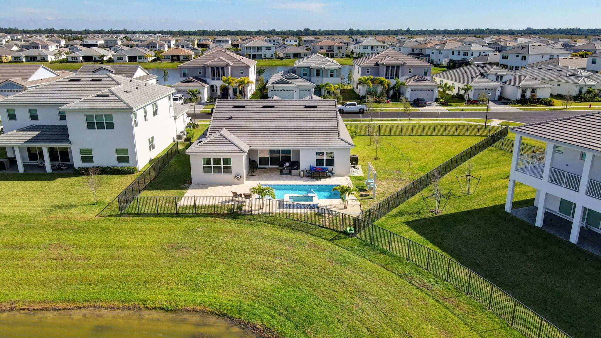 ORCHARDS OF WESTLAKE PHAS - Residential