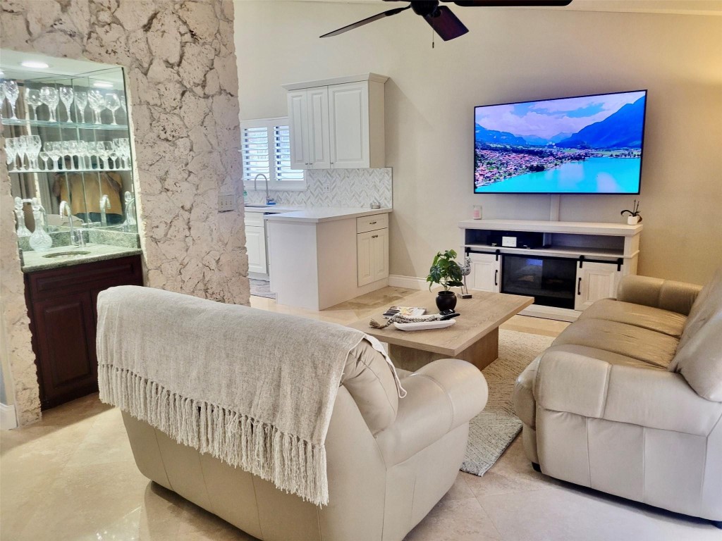 Jacaranda Lakes - Residential