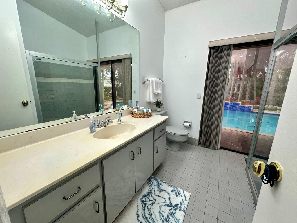 Jacaranda Lakes - Residential