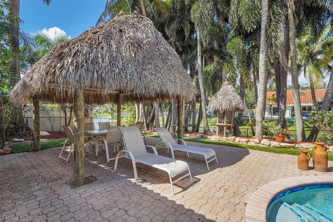 Jacaranda Lakes - Residential