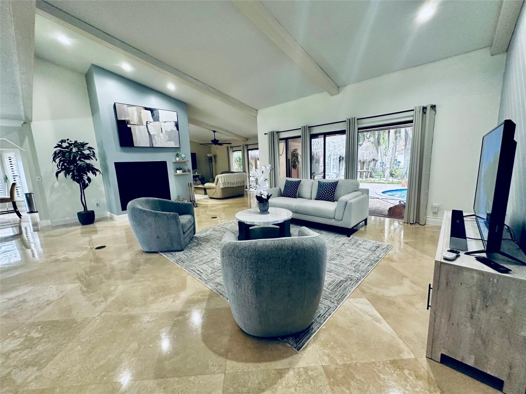 Jacaranda Lakes - Residential