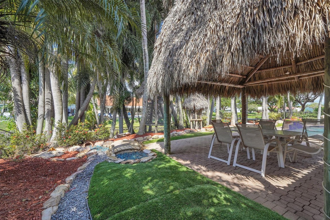 Jacaranda Lakes - Residential