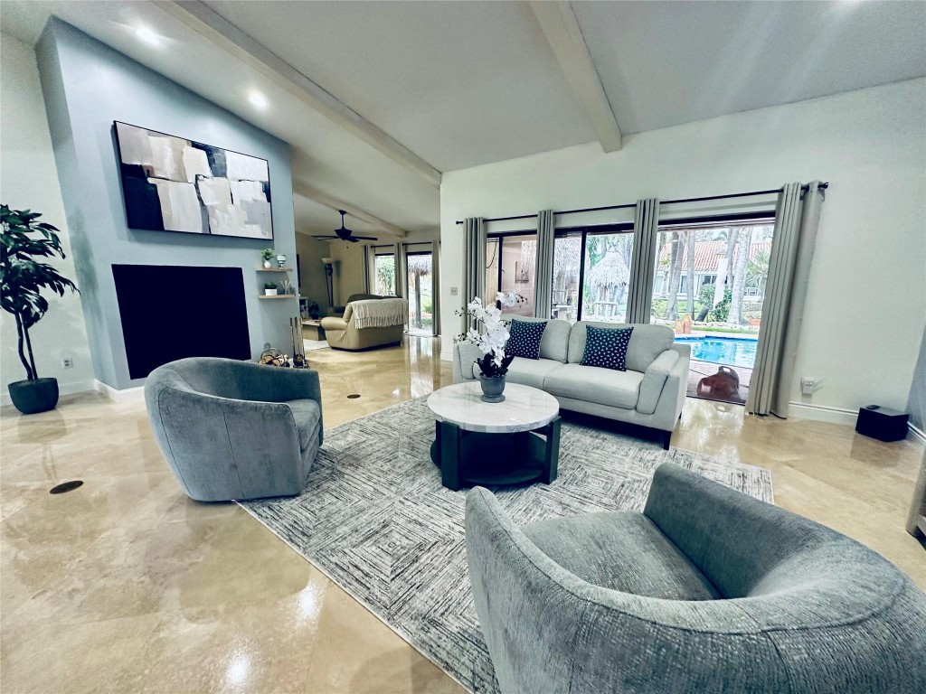 Jacaranda Lakes - Residential