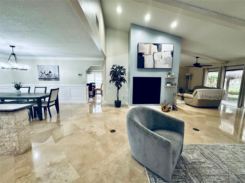 Jacaranda Lakes - Residential