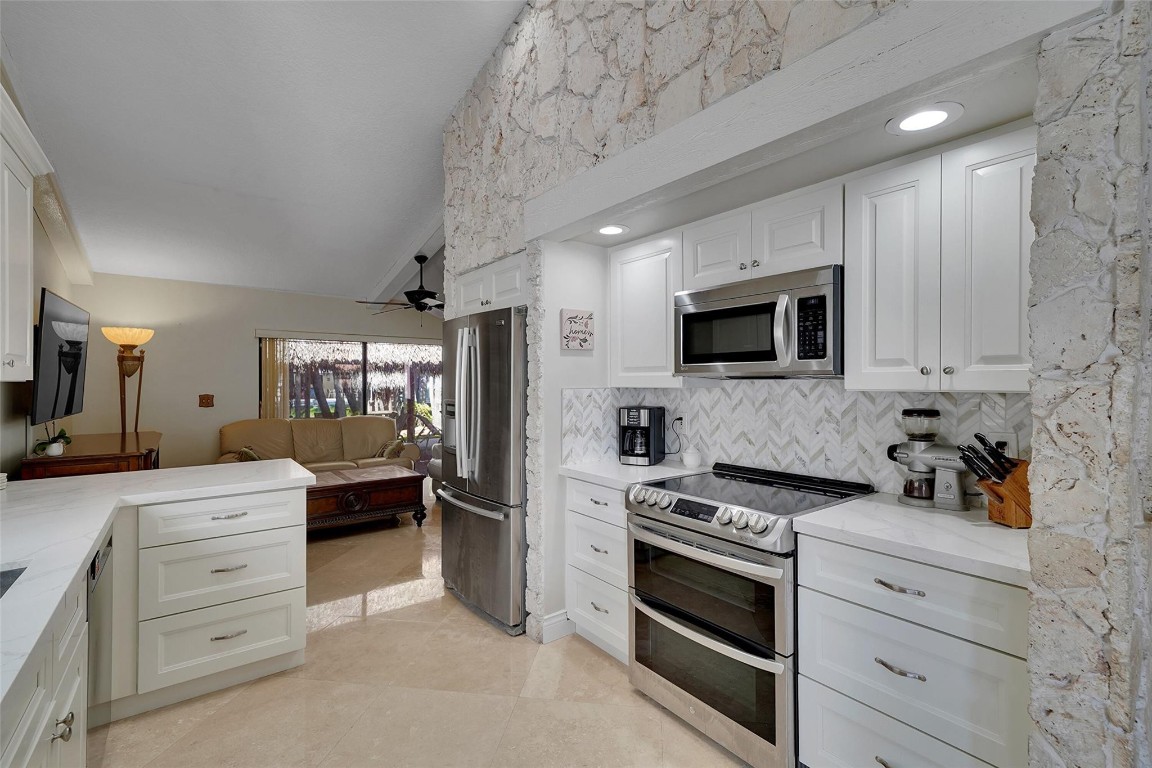 Jacaranda Lakes - Residential