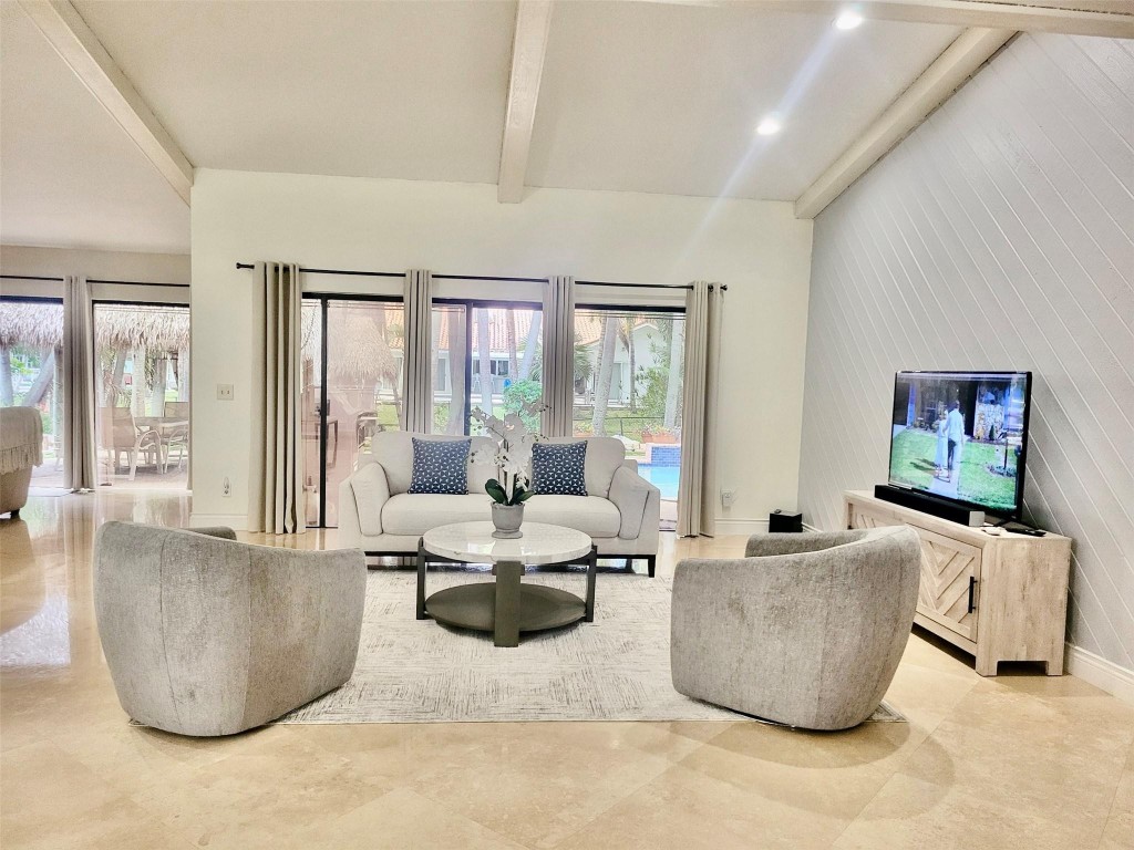 Jacaranda Lakes - Residential